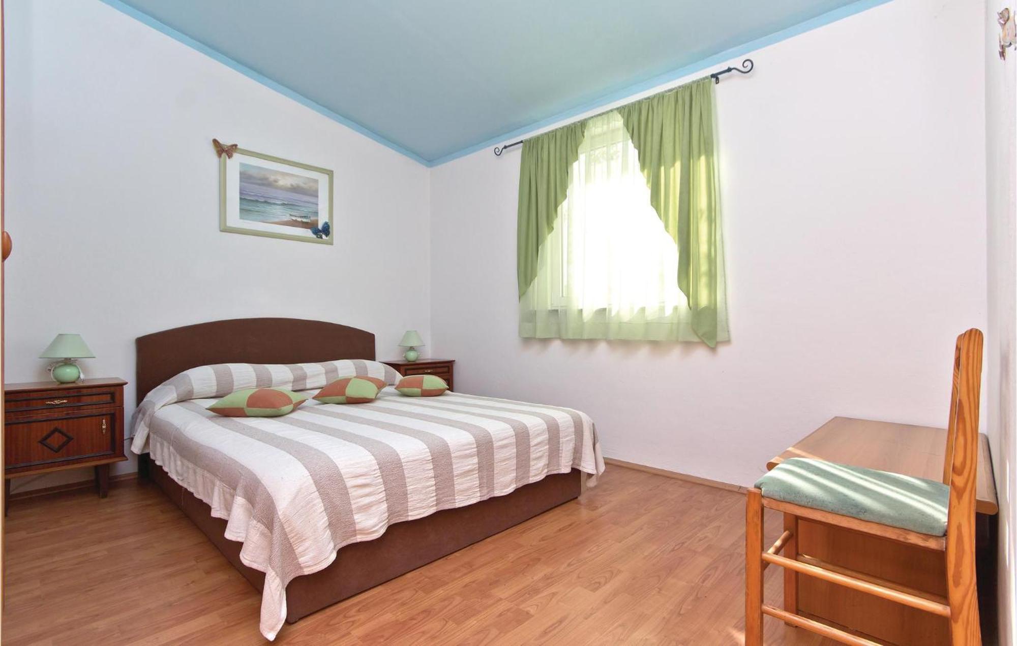 3 Bedroom Gorgeous Apartment In Marčana Exteriör bild